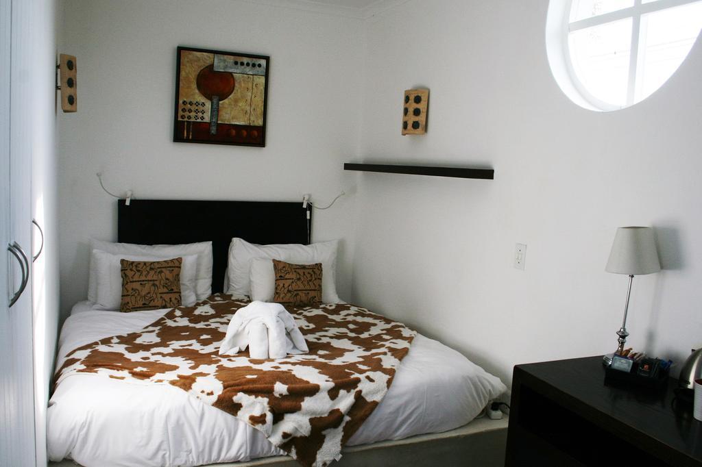 Africanhome Guesthouse Cape Town Exterior photo
