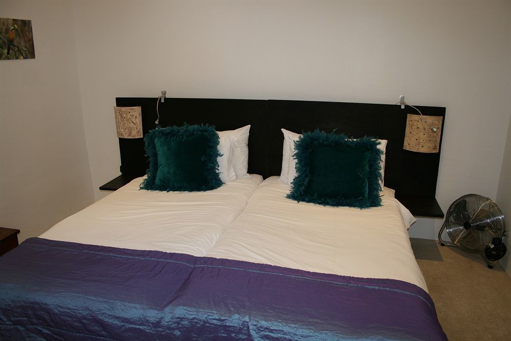 Africanhome Guesthouse Cape Town Exterior photo