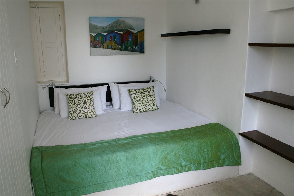 Africanhome Guesthouse Cape Town Exterior photo