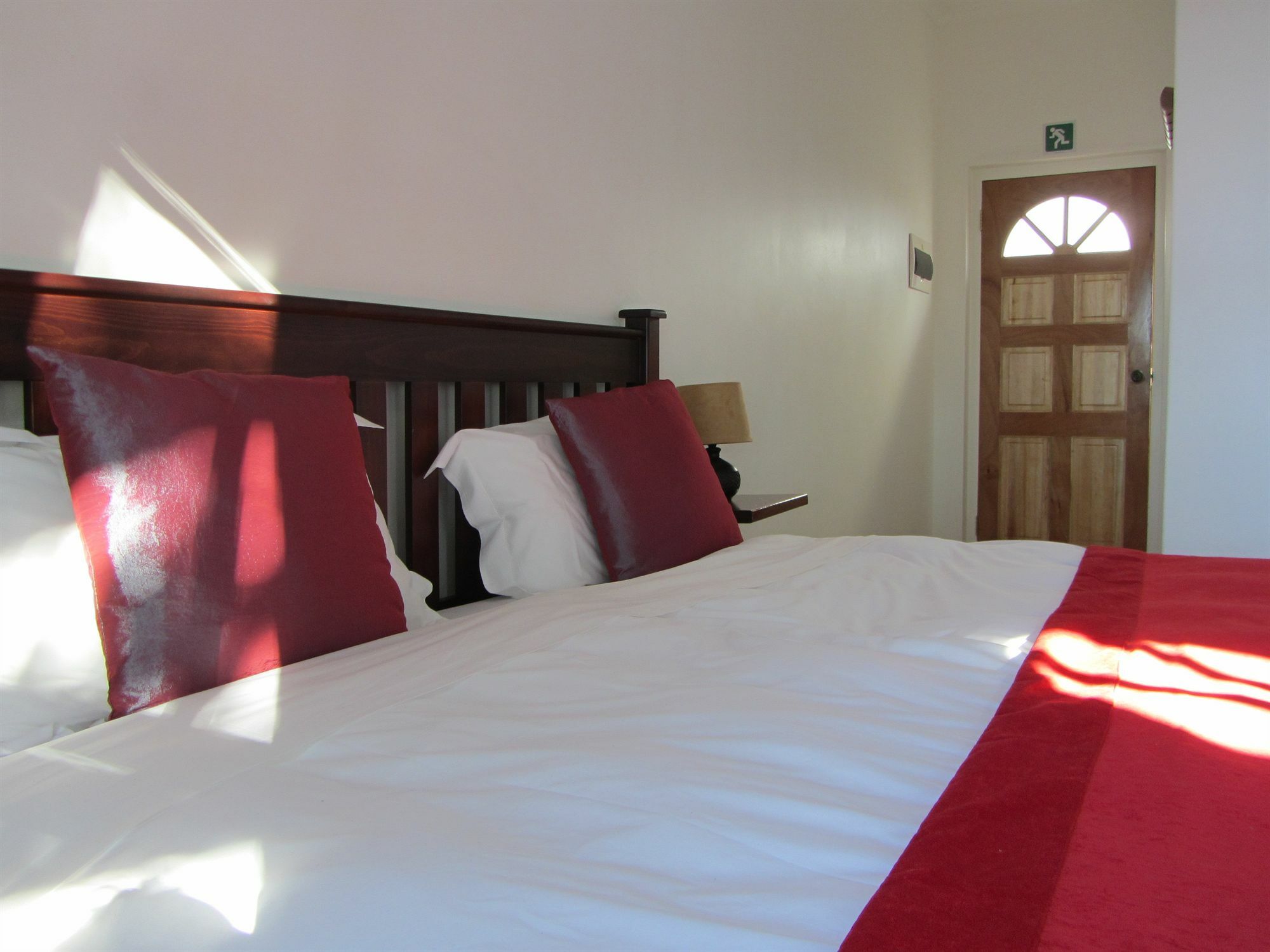Africanhome Guesthouse Cape Town Exterior photo
